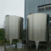 轉(zhuǎn)讓全新果汁乳品飲料灌裝線適用于38口徑各種瓶型,,