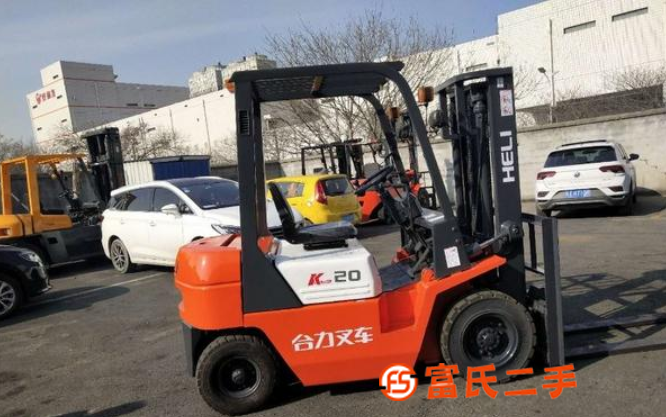 2噸自動擋二手叉車,新款柴油叉車半價轉(zhuǎn)讓