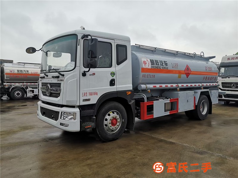 陜西10噸油罐車包上戶辦營運(yùn)證多少錢